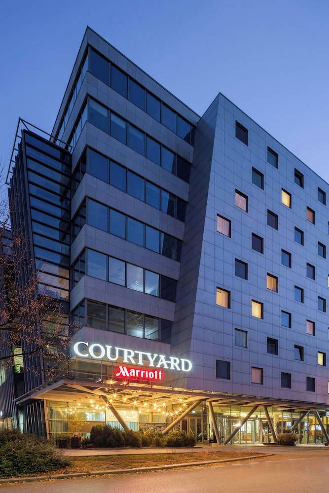 Courtyard by Marriott Prague City 1
