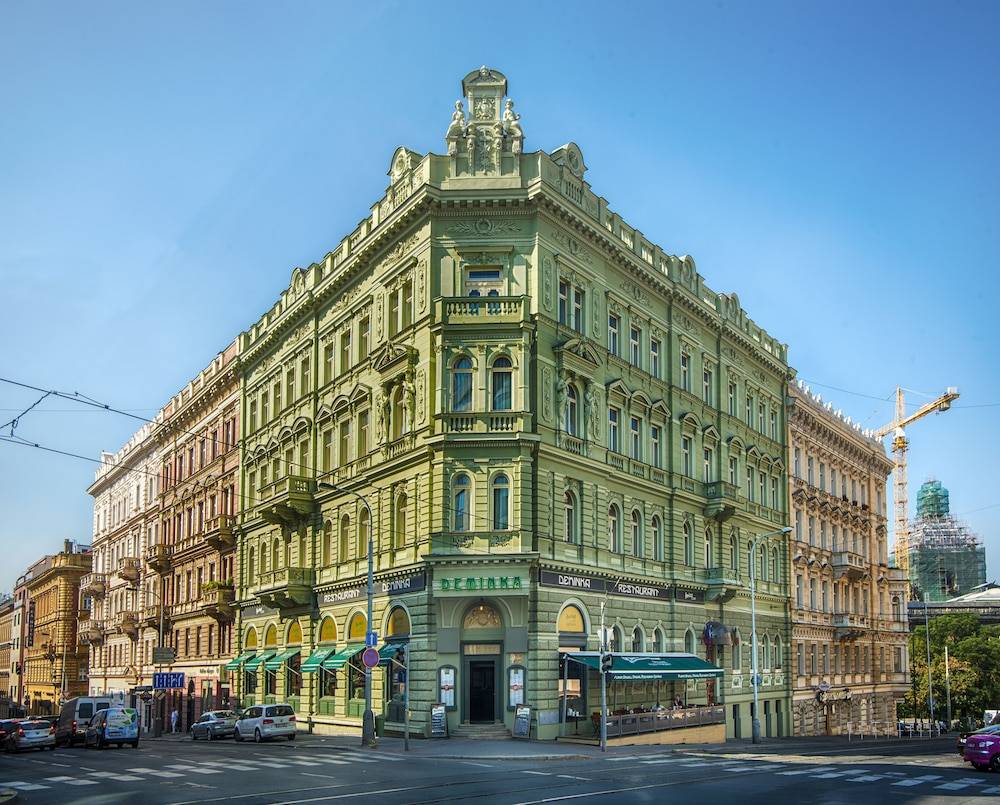 Deminka Palace 1