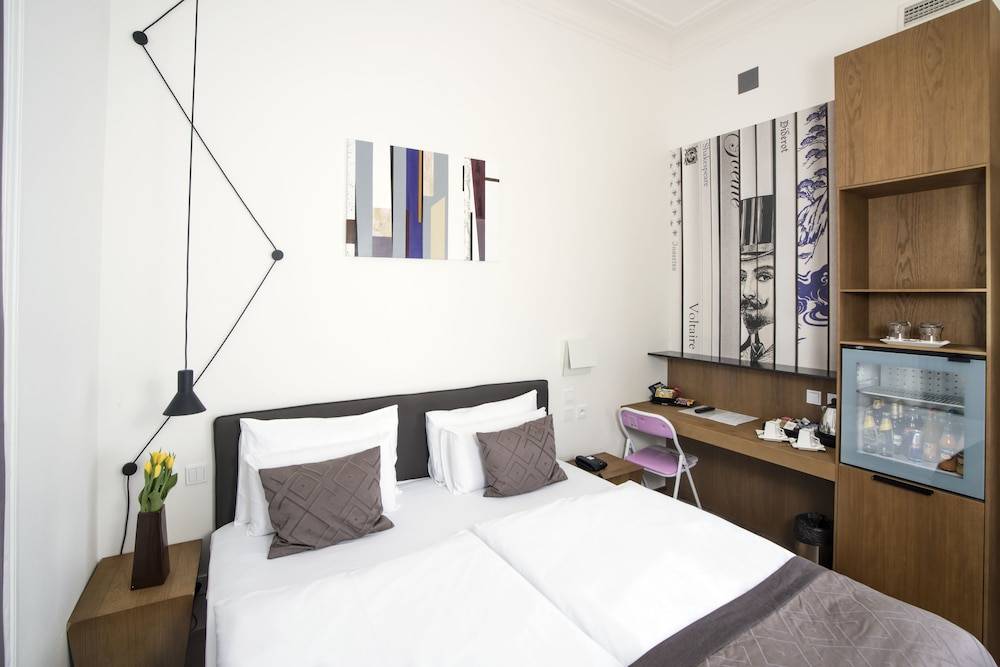 Hotel Golden Crown 1