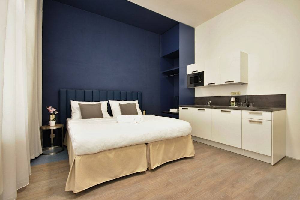 Alveo Suites 1