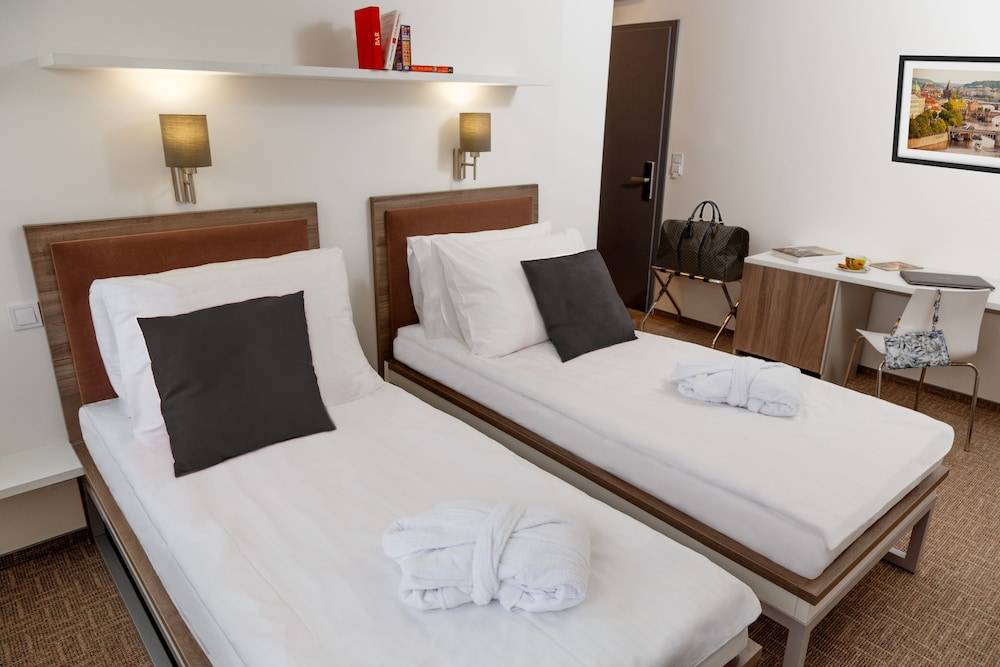 SKY Hotel Prague 2