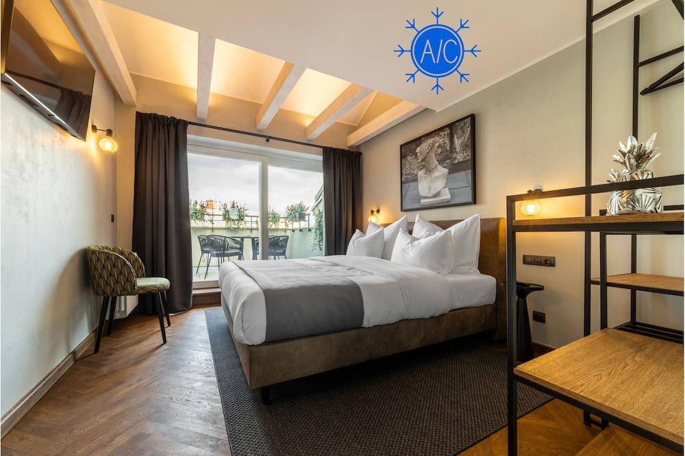 The Viaduct - Suites & More 1