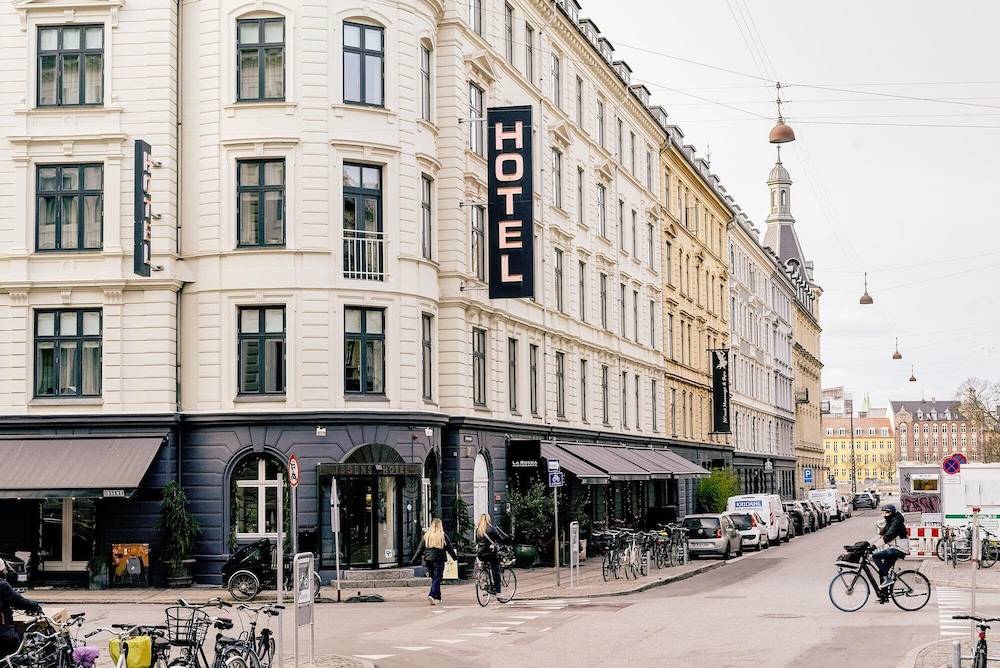 Ibsens Hotel 1