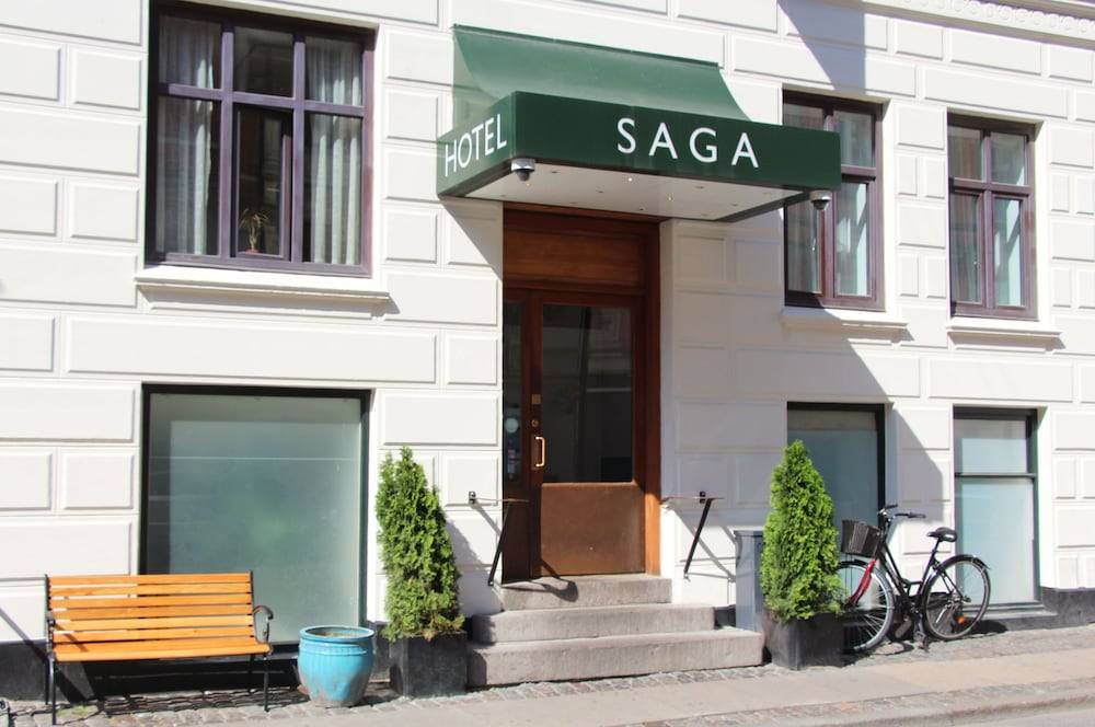 Go Hotel Saga 1