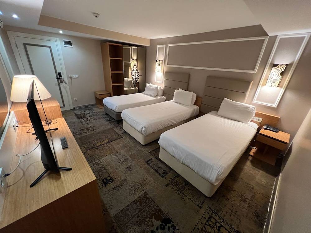 All Seasons Hotel 1