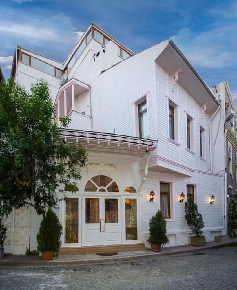 Fuat Bey Palace Hotel & Spa 1