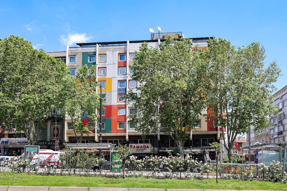 Ramada by Wyndham Istanbul Old City 1