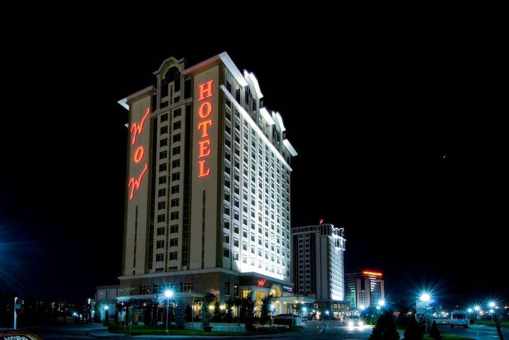 WOW Airport Hotel 1