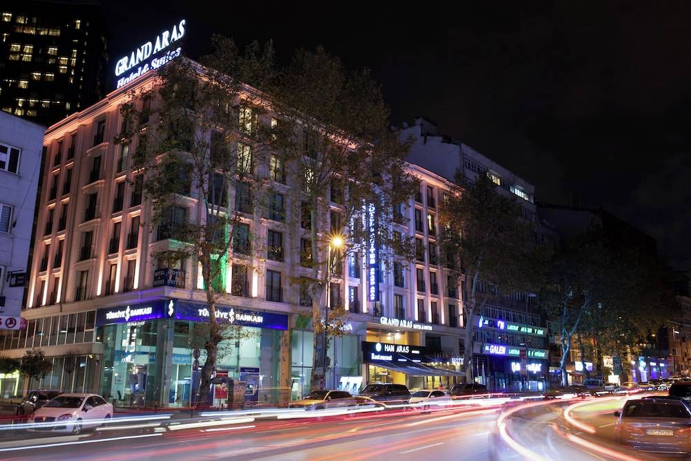 Grand Aras Hotel & Suites 1