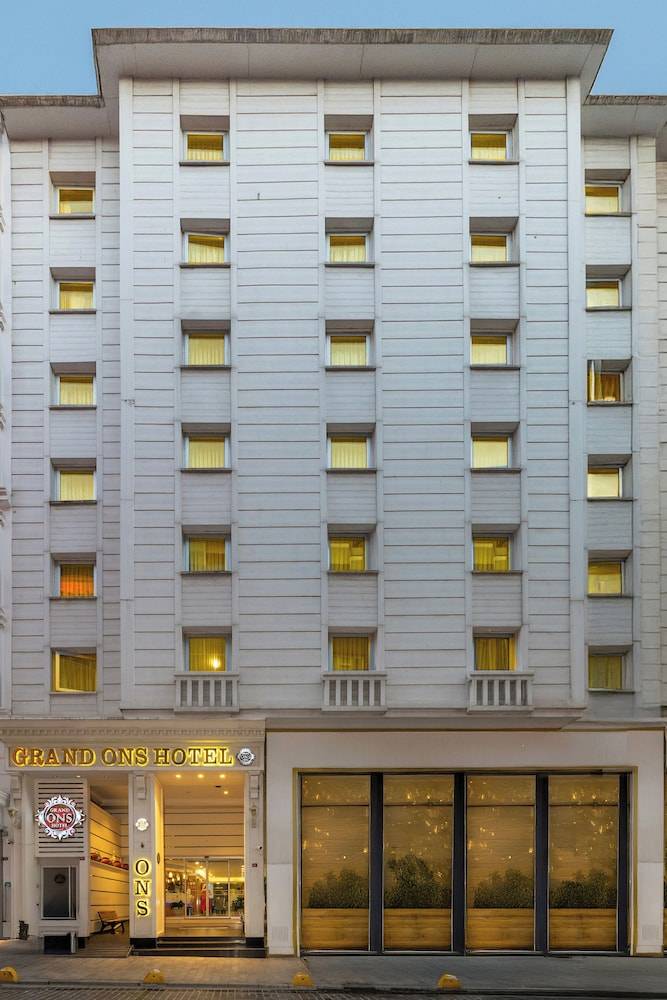 Grand Ons Hotel 1