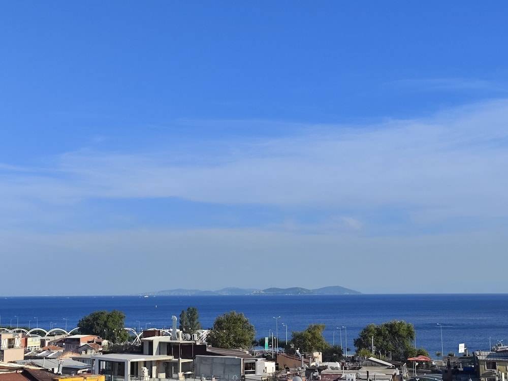 Grand Liza Hotel 1