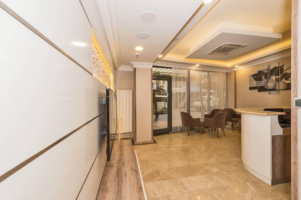 Alphonse Hotel 2
