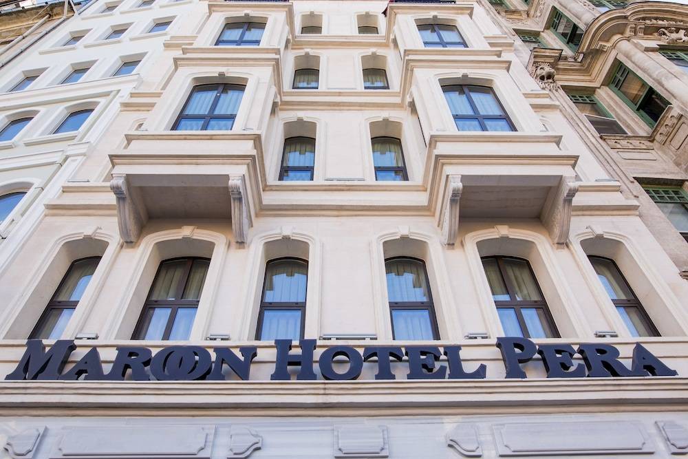 Maroon Hotel Pera 1