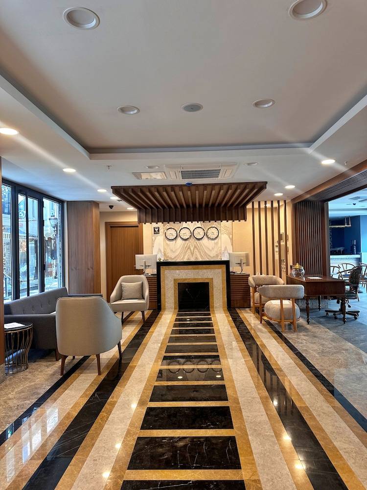 Hotel Sapphire 2