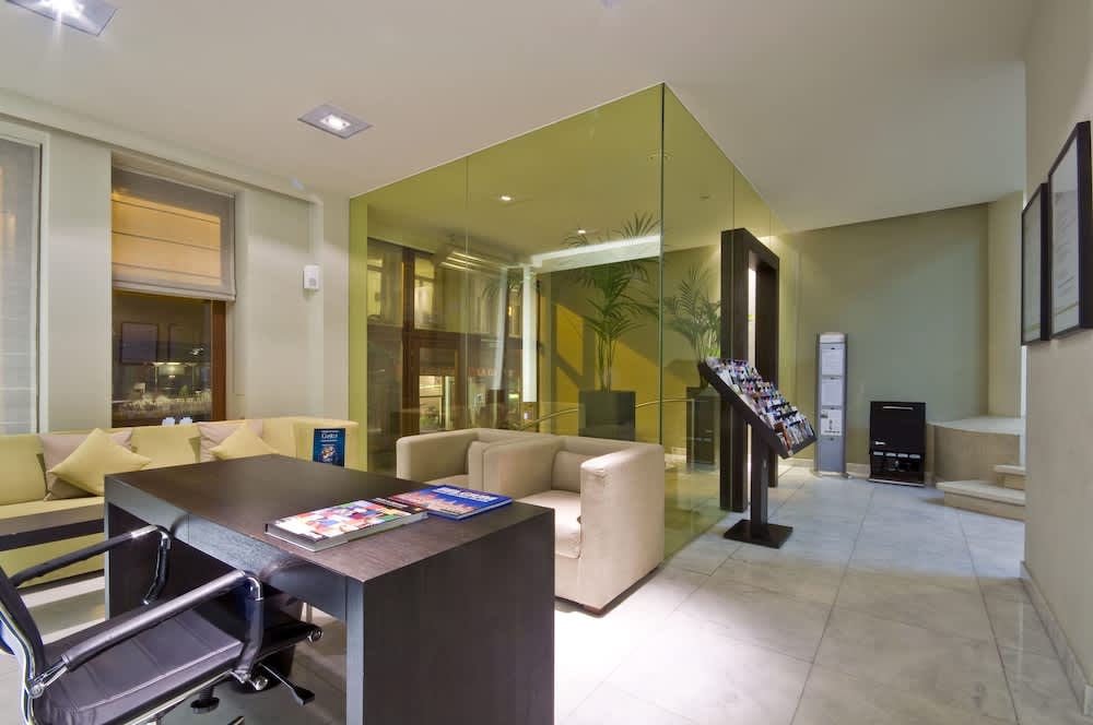 B-aparthotel Grand Place 2