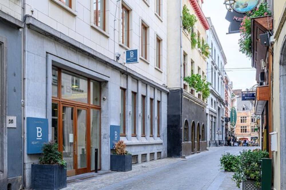B-aparthotel Grand Place 1