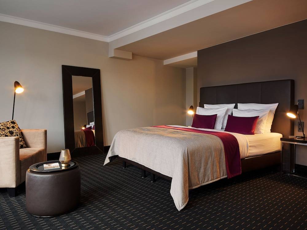 Boston Hotel HH 1
