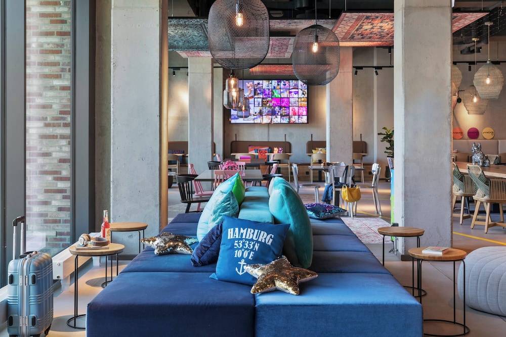 Moxy Hamburg City 1