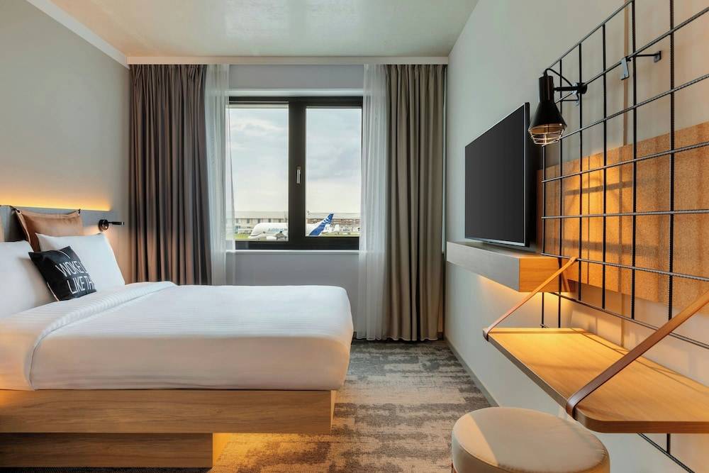 Moxy Hamburg - Finkenwerder 1