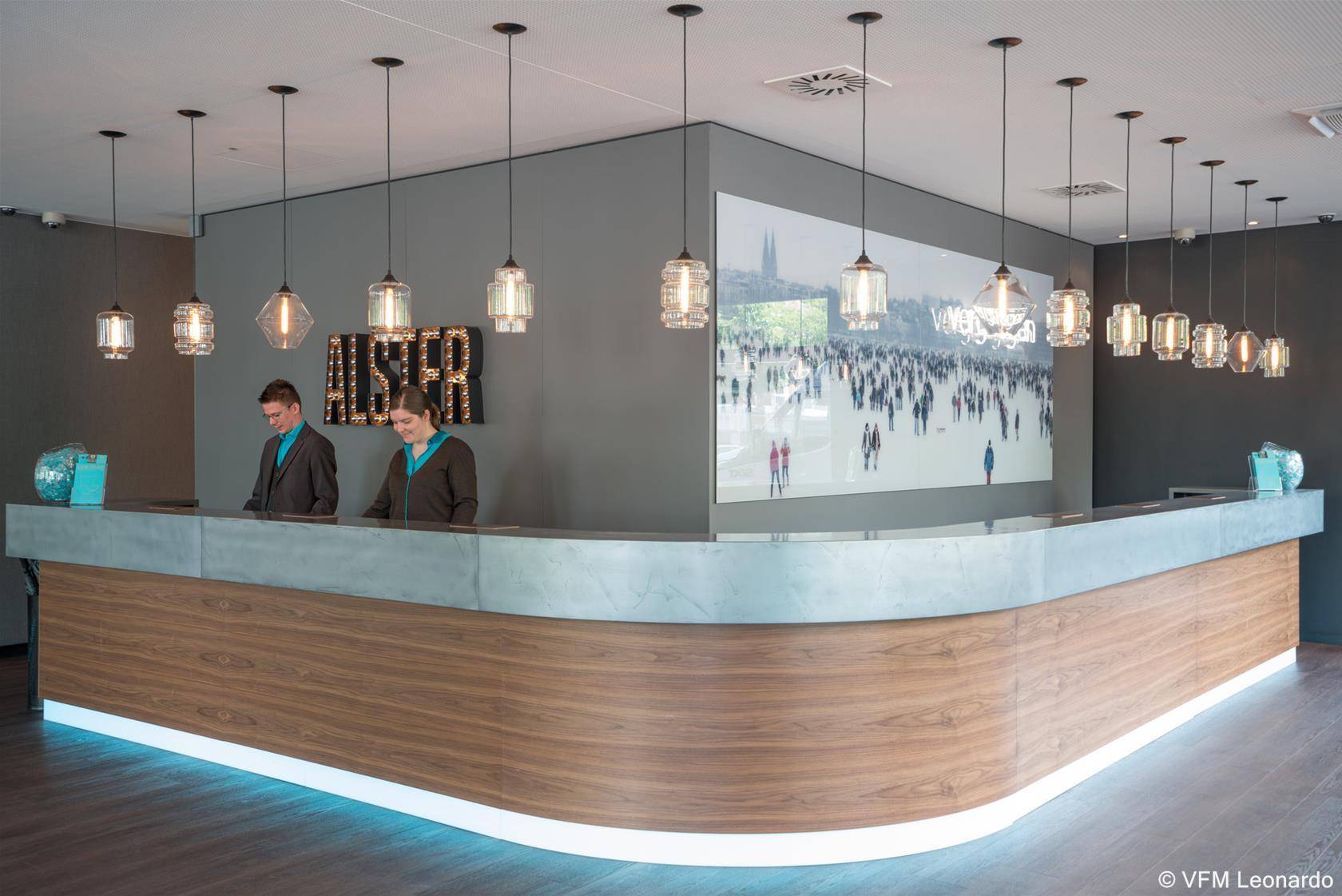 Motel One Hamburg-Alster 1