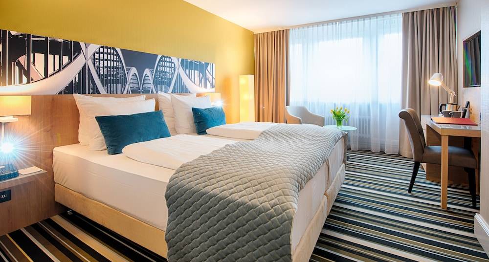 Leonardo Hotel Hamburg Elbbrücken 1