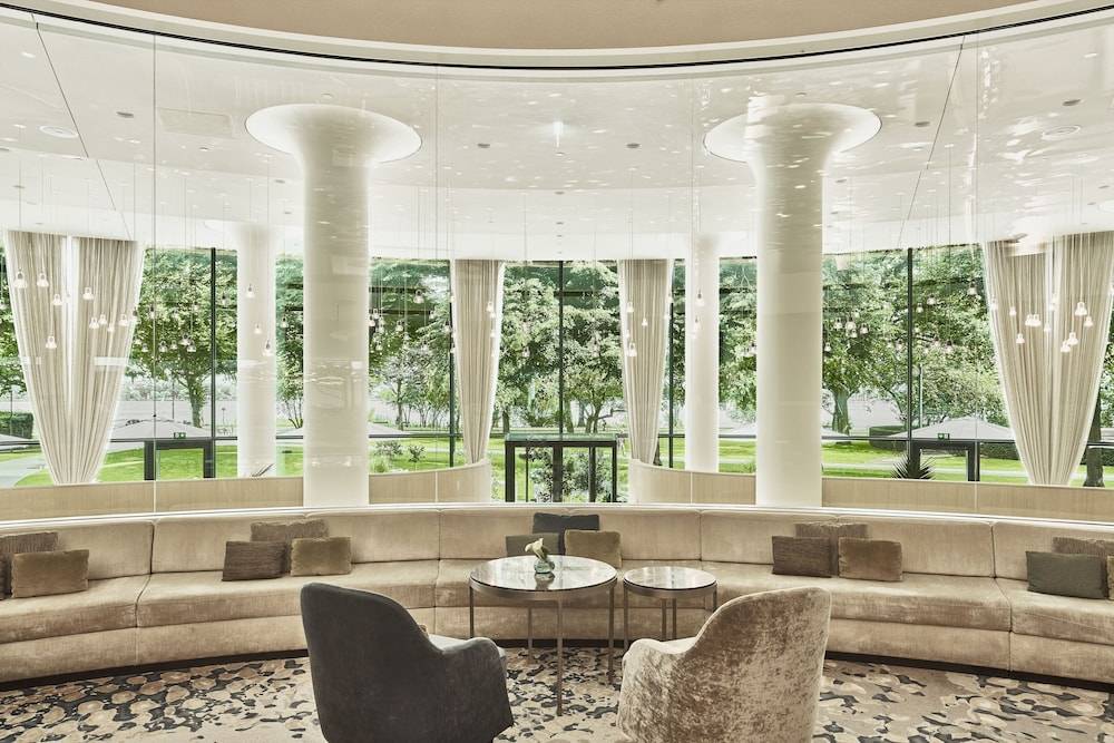 The Fontenay 2