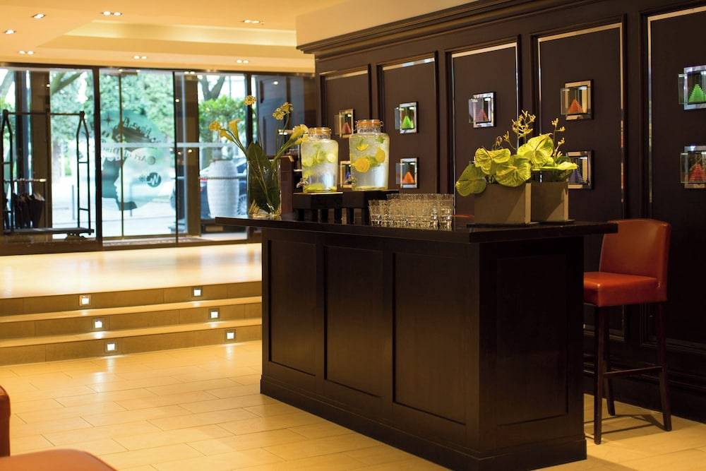 Renaissance Hamburg Hotel 2