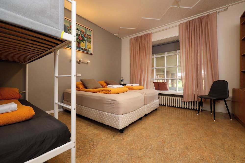Hostel B47 1