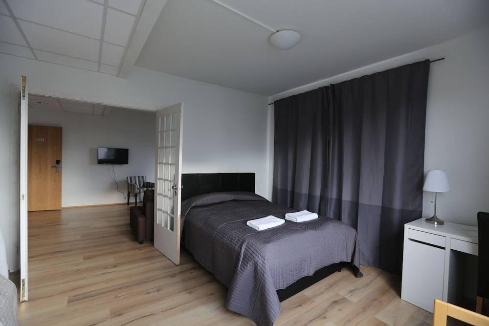 100 Iceland Hotel 1