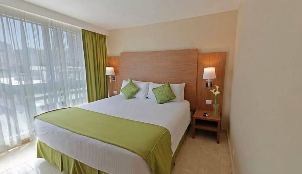 Hotel Suites Ambassador 2