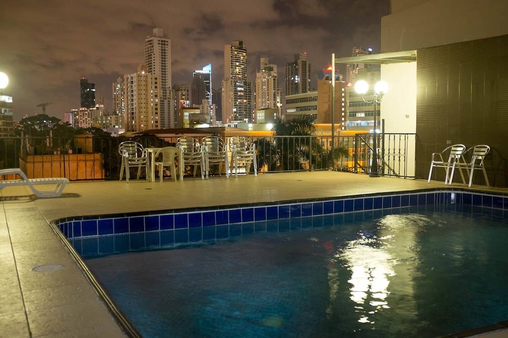 Hotel Latino 1