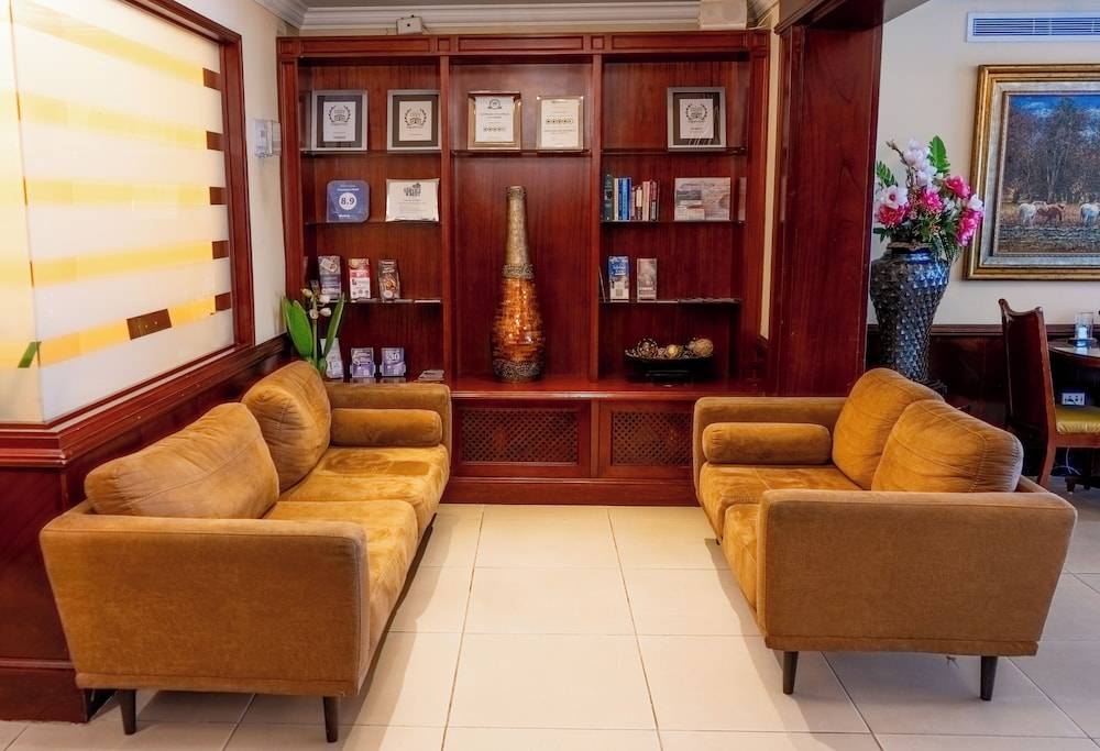 TOSCANA INN HOTEL 2