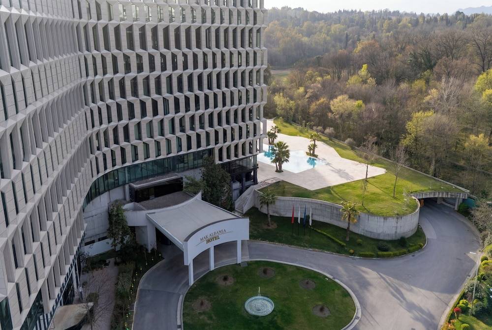 Mak Albania Hotel 1