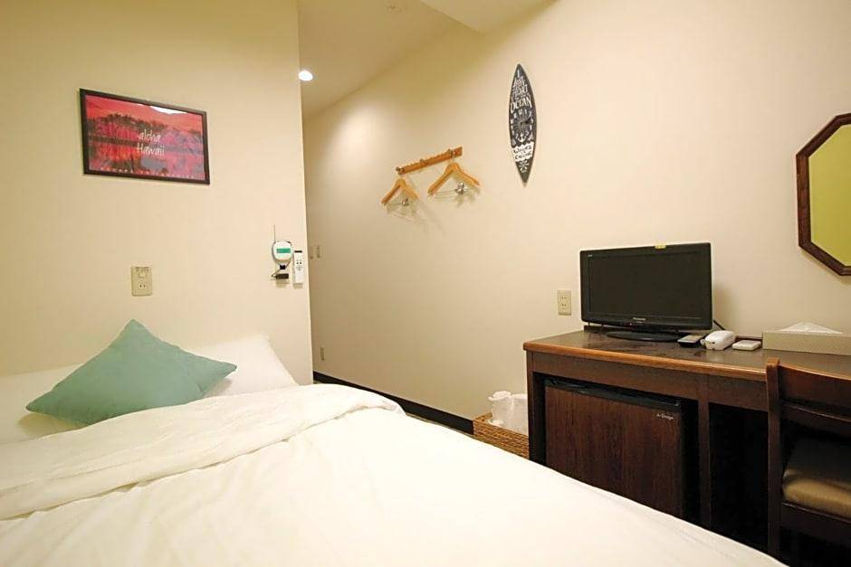 Okubo Hotel Hawaii 1
