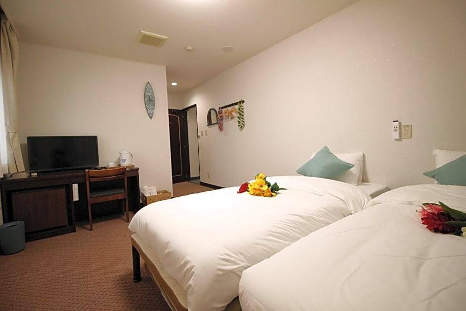 Okubo Hotel Hawaii 2