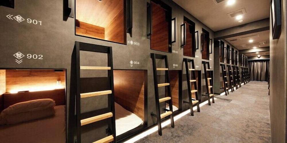 Rembrandt Cabin & Spa Shimbashi - Caters to Men 1