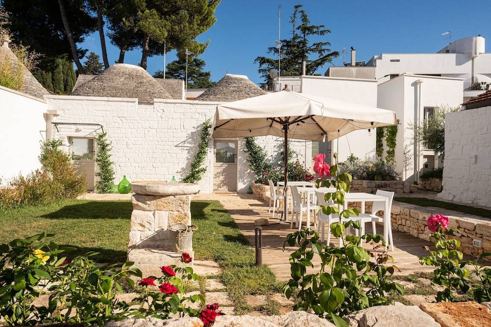 Trulli in corte 1