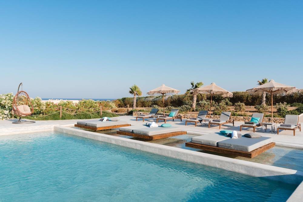 Myconian Crown Suites by Mr and Mrs White 1