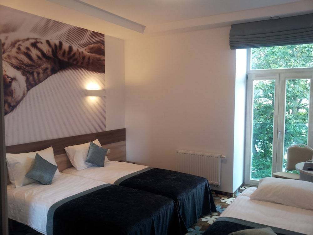 Algiro Hotel 2