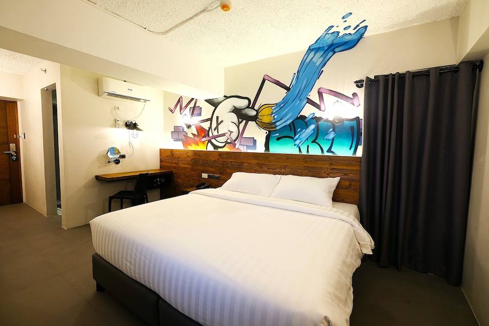U Hotels Makati 1