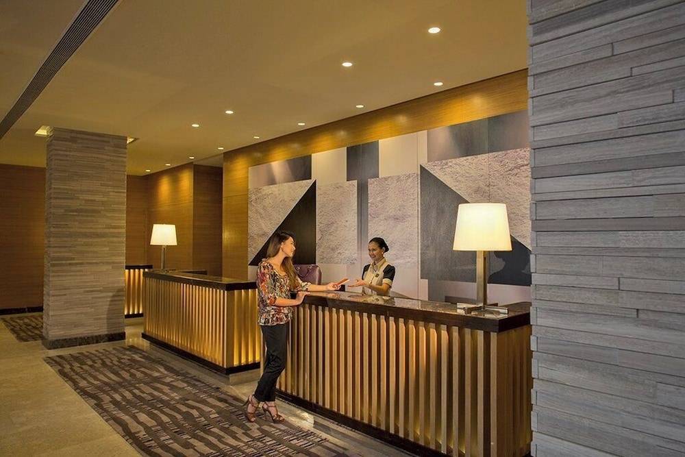 Holiday Inn & Suites MAKATI by IHG 2