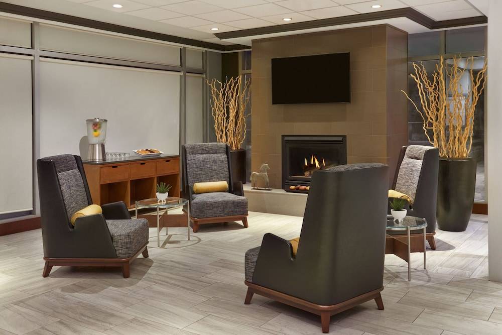 Courtyard by Marriott Ottawa Downtown 2