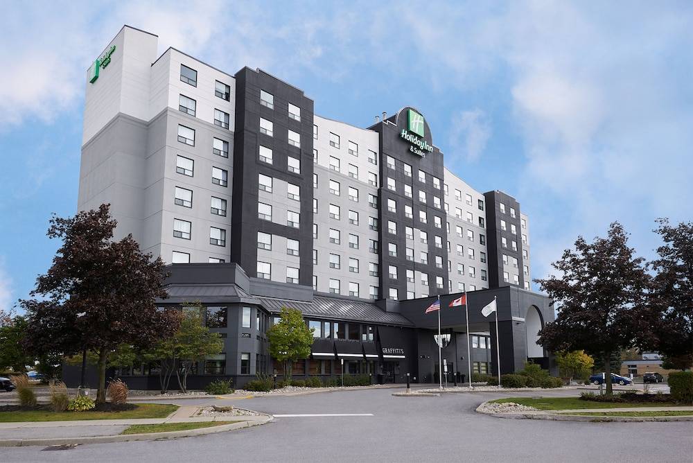 Holiday Inn & Suites OTTAWA KANATA by IHG 1