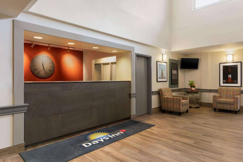 Days Inn by Wyndham Ottawa Airport 2