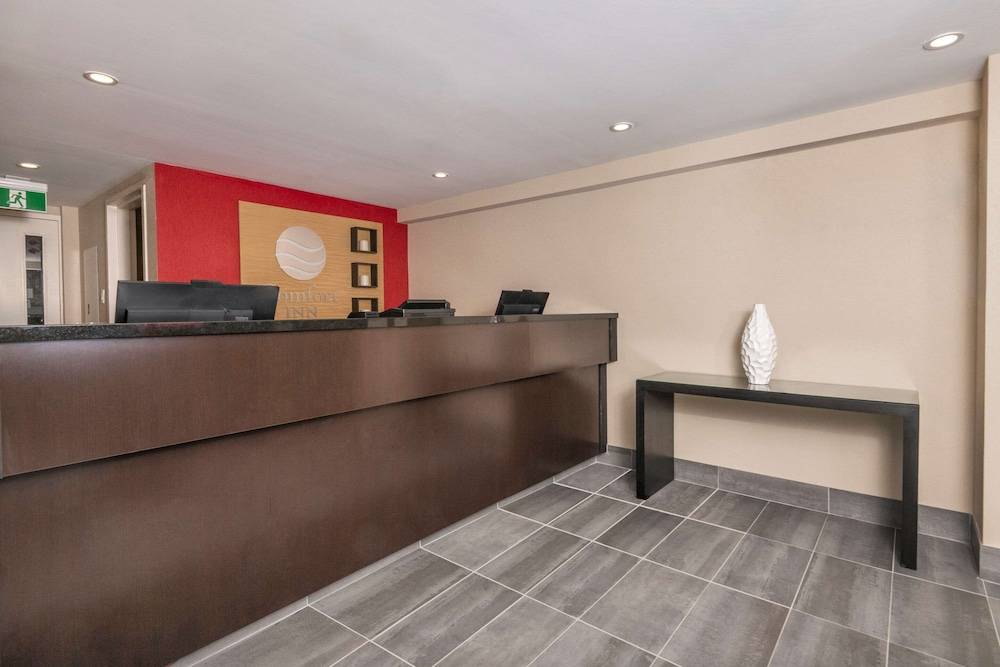 Comfort Inn Ottawa East 2