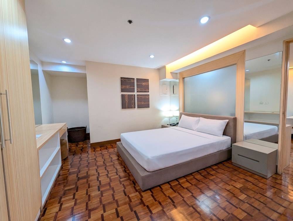 Prince Plaza II Condotel 1