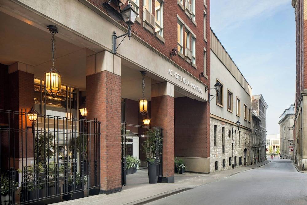 AC Hotel by Marriott Old Montreal 1