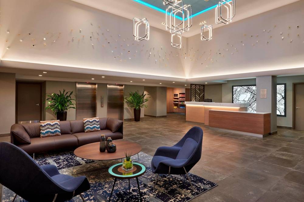 Fairfield by Marriott Montreal Downtown 2