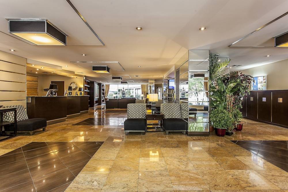 Le Nouvel Hotel 2