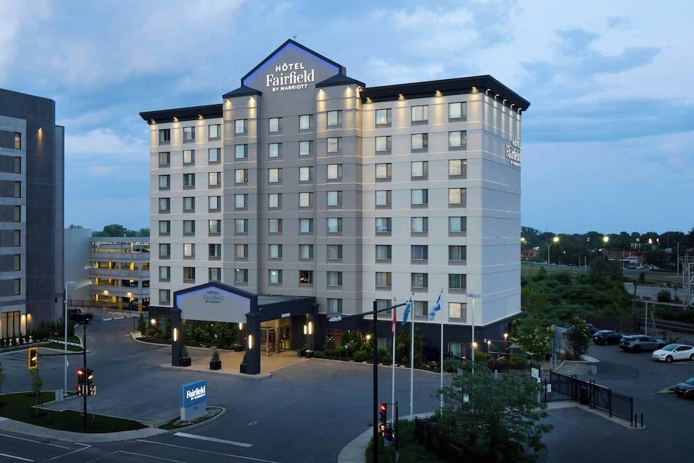 Fairfield Inn & Suites by Marriott Montreal Airport 1